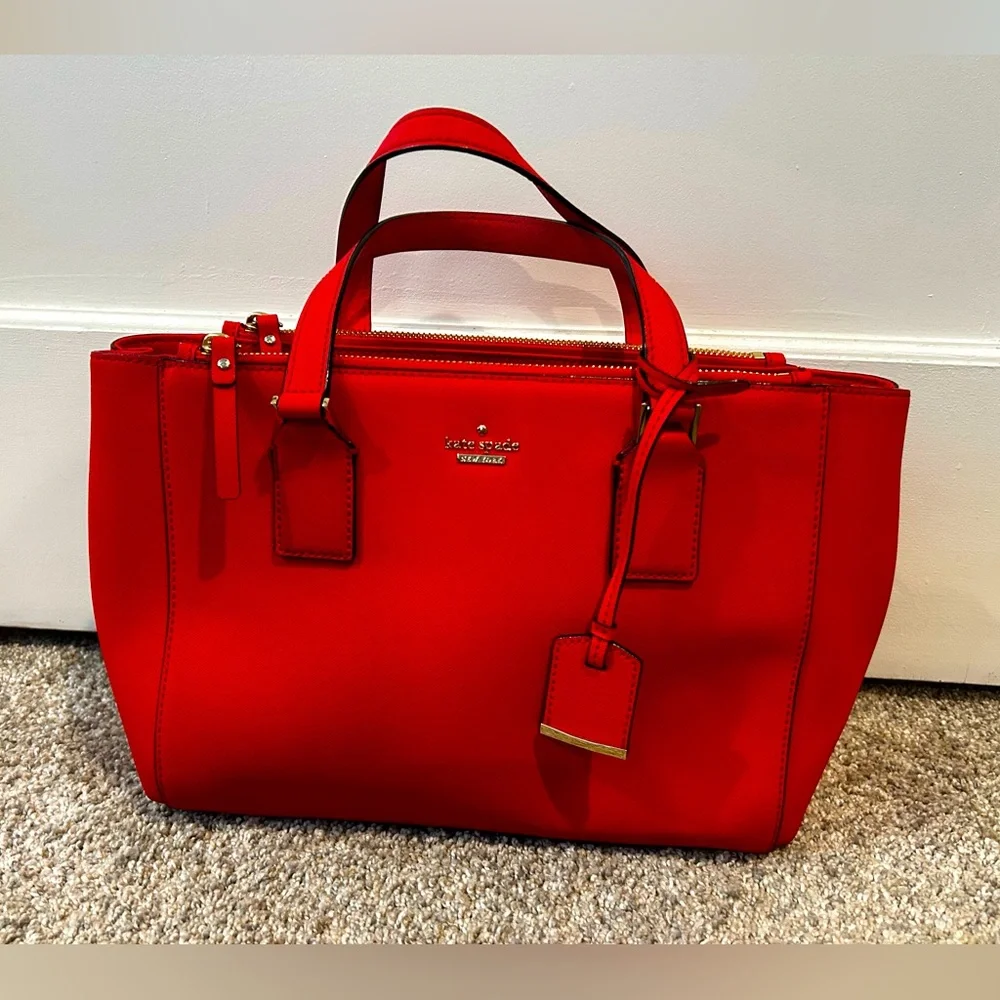 ♠️ EUC Kate Spade Prickly Pear (Red) Cameron Street Teegan Leather Bag